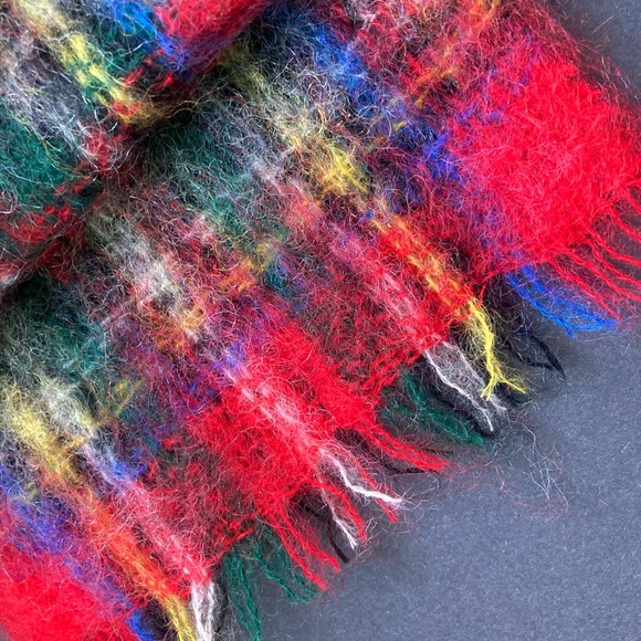 Vintage Edinburgh Old Town Weaving Co Mohair & Wool Red Plaid Royal Tartan Scarf - Picture 8 of 13